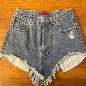 Signature 8 Jean shorts